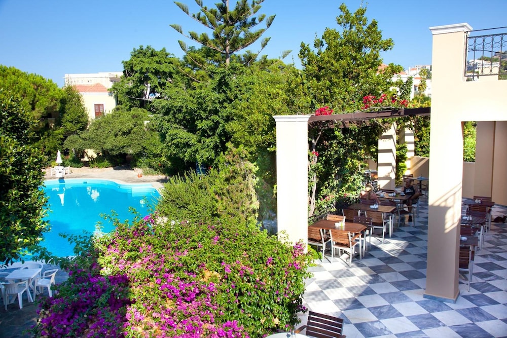 Kalydna Island Hotel 46/56