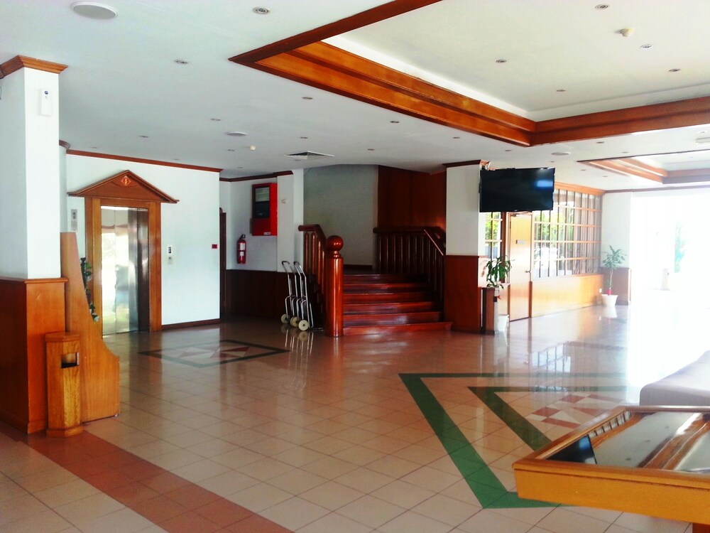 Sanbay Hotel 13/46