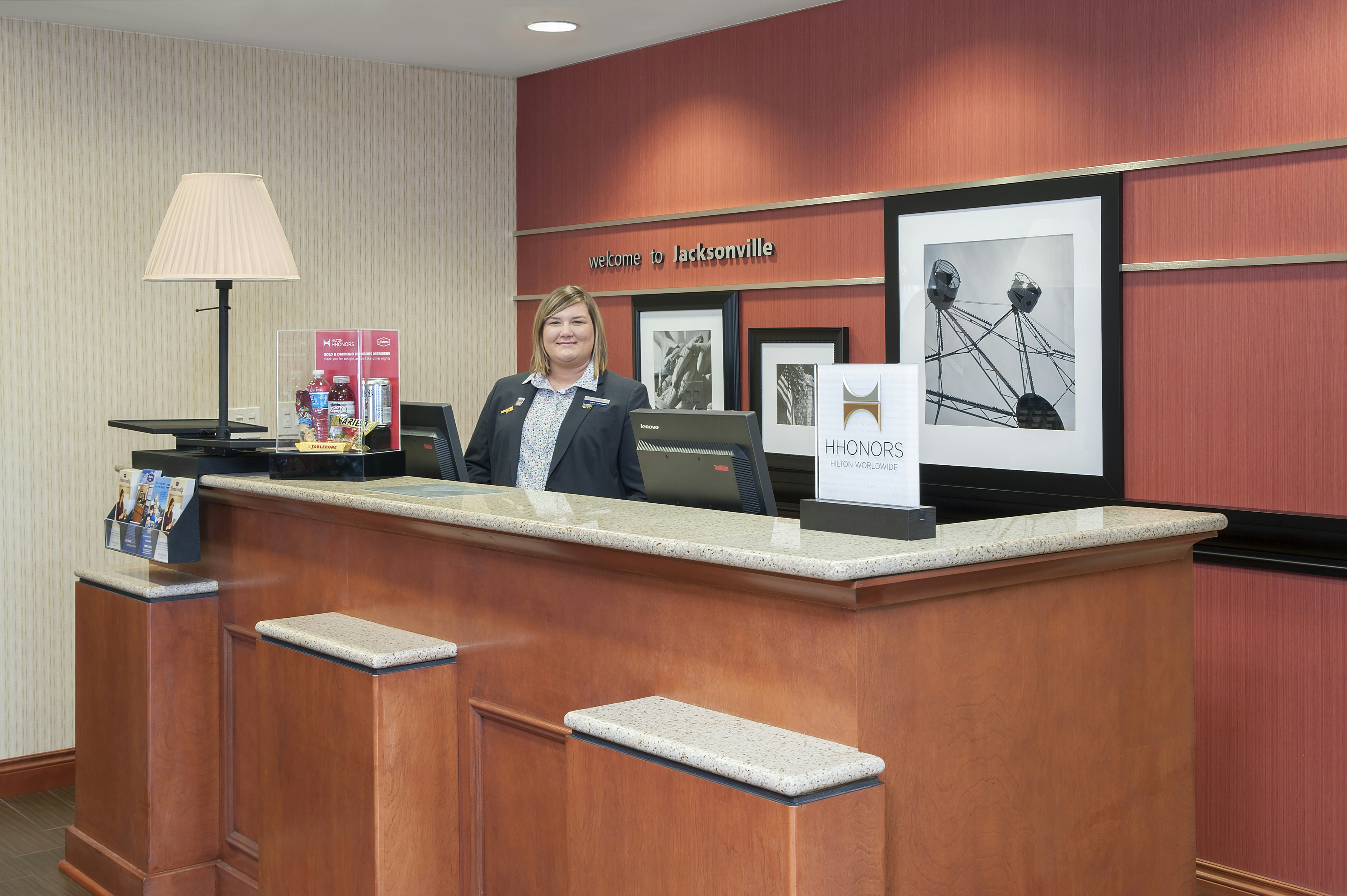 Hampton Inn Jacksonville Il 4/28