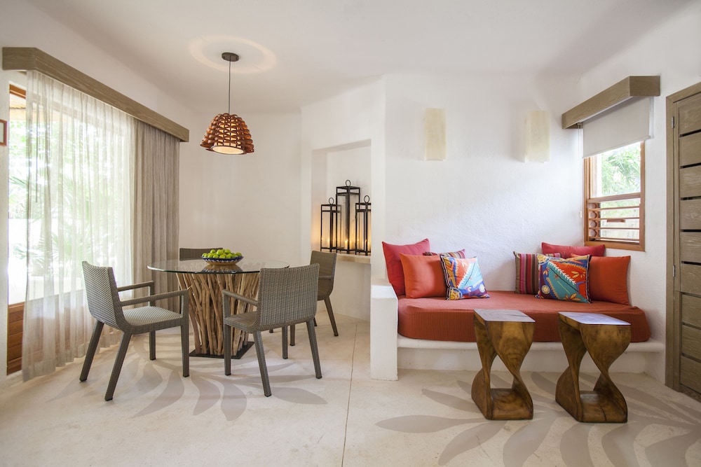 Mahekal Beach Resort 31/48