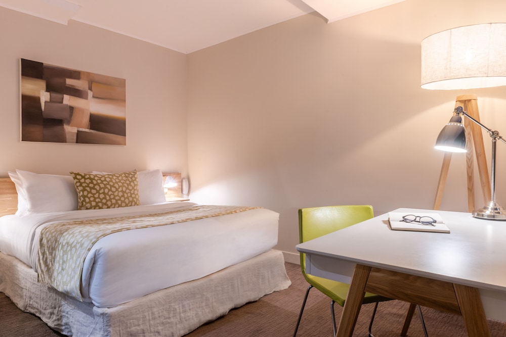 Hotel 29 Lepic 37/66