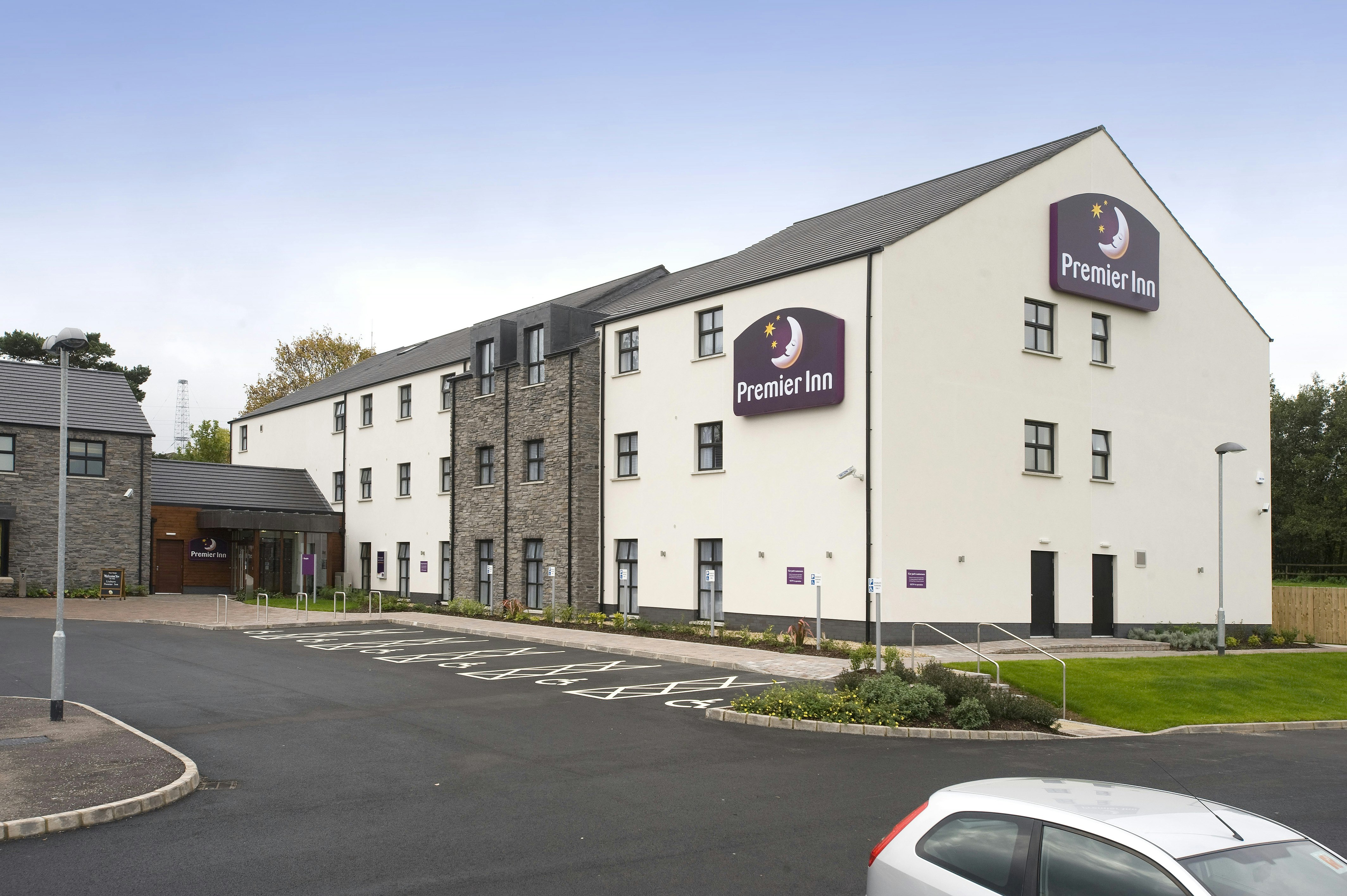 Premier Inn Lisburn 30/33
