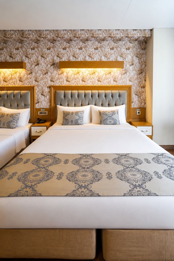 غرفة عائلية بسريرين منفصلين مع أريكة، Eliza Hotel 7/10