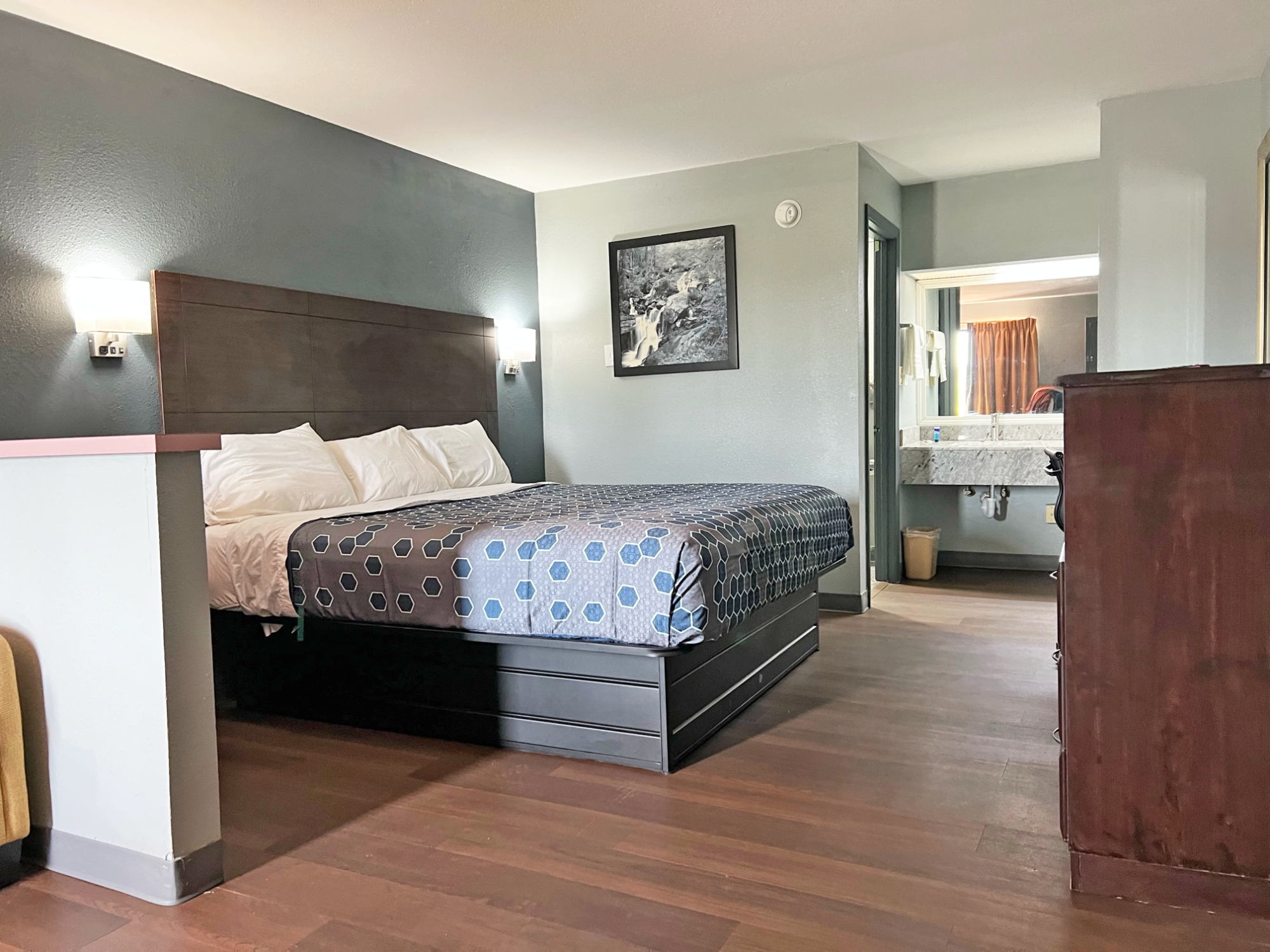Red Carpet Inn And Suites Newnan 9/18