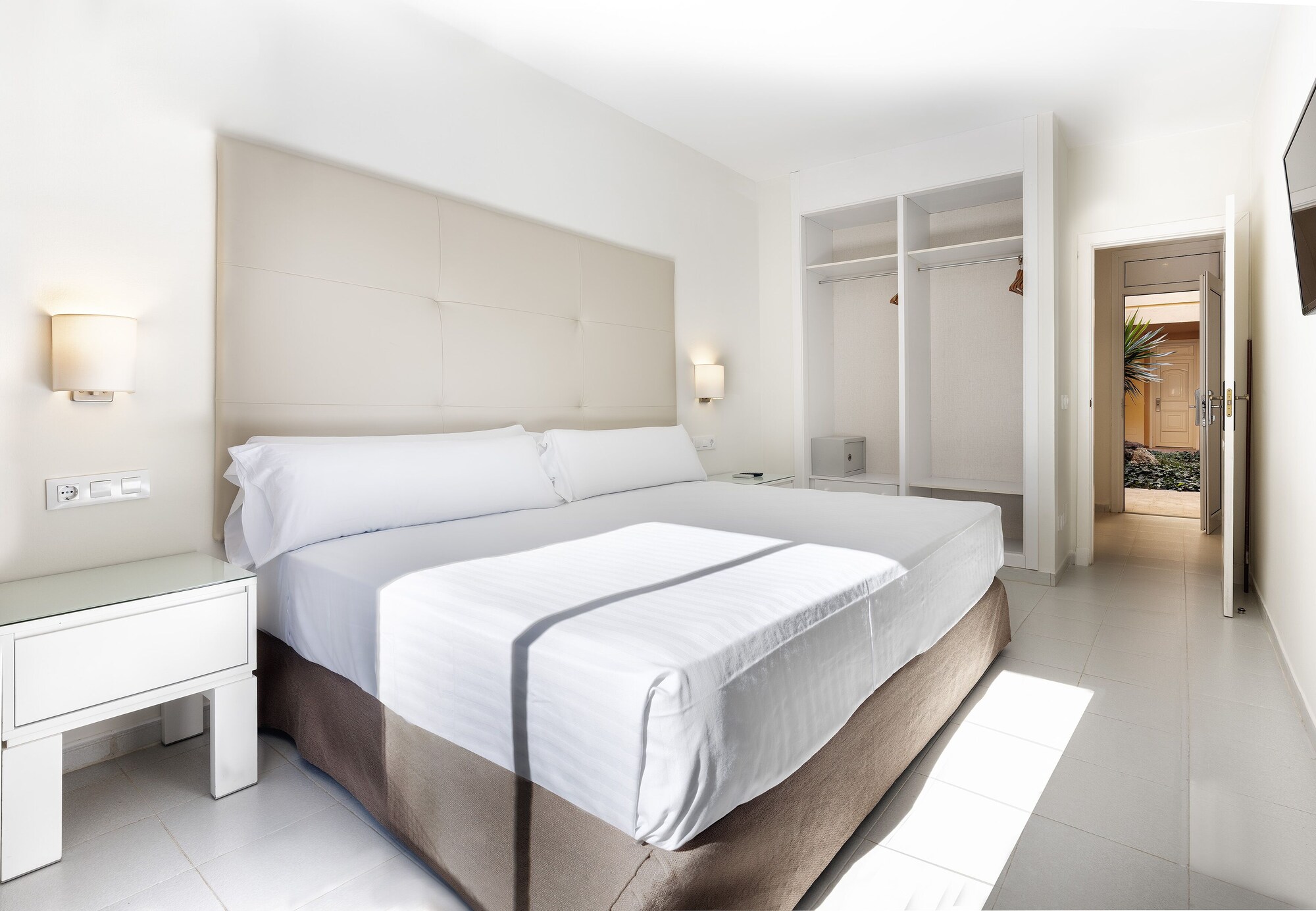 2 Bedrooms, Family, Double Bed, Sofa, Sol Sancti Petri 2/10