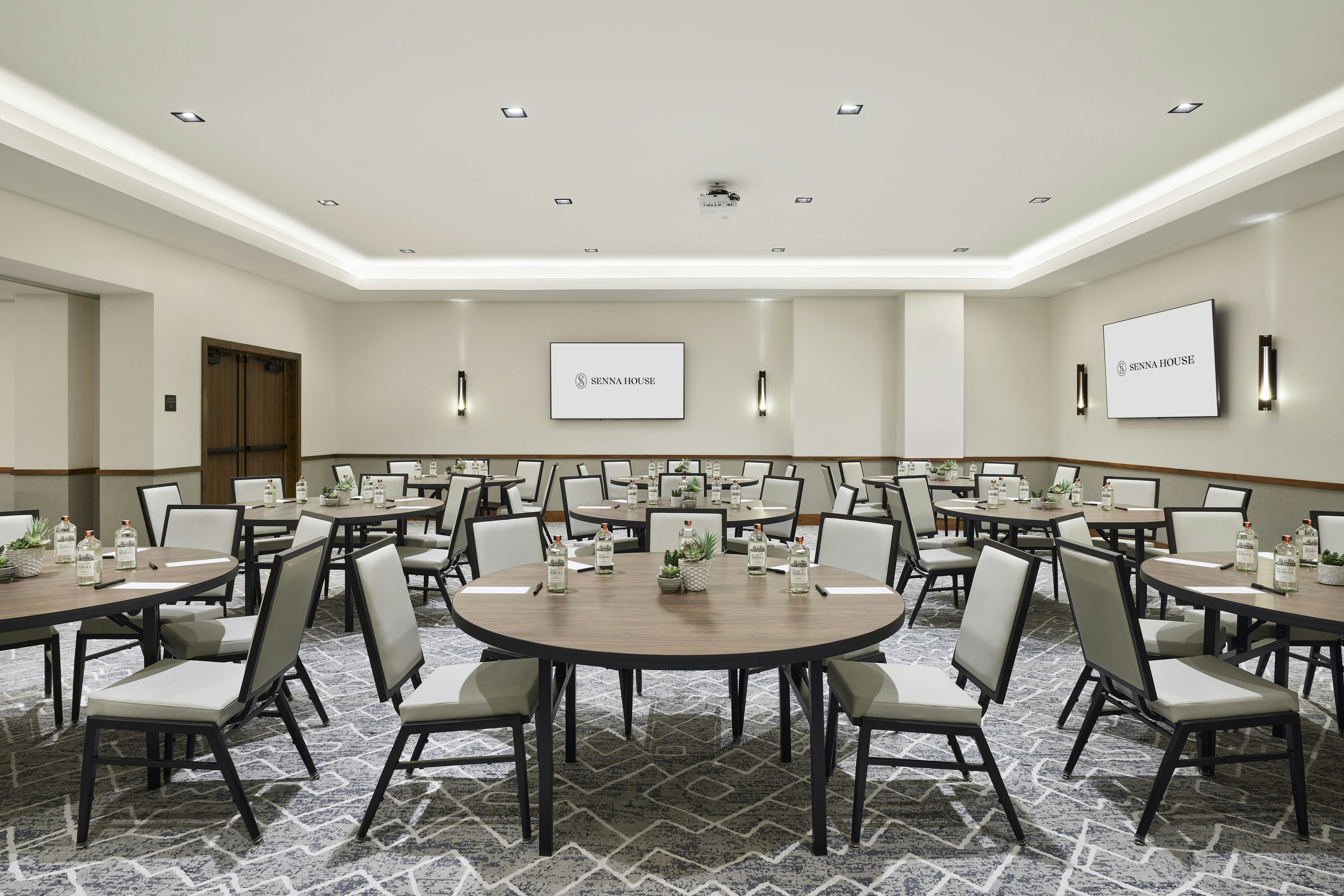 Senna House Scottsdale, Curio Collection by Hilton 35/42