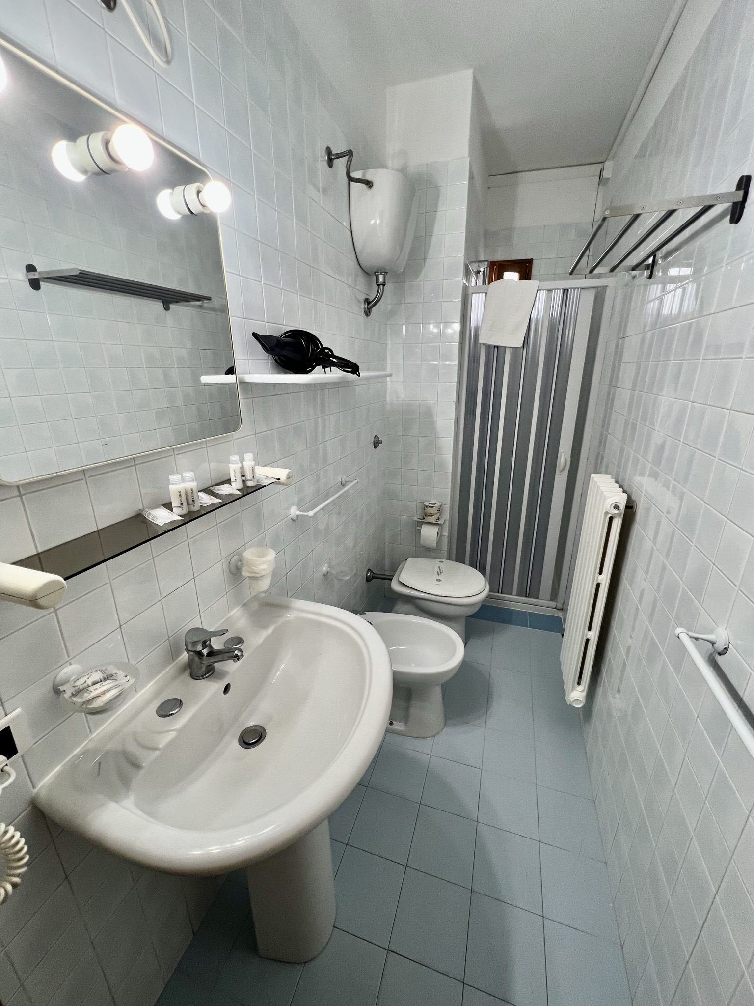 غرفة قياسية ثلاثية، Hotel Minerva 2/2