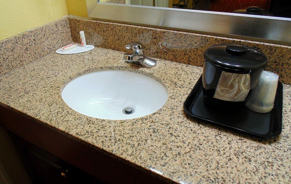 Baymont By Wyndham Sevierville Pigeon Forge 24/41