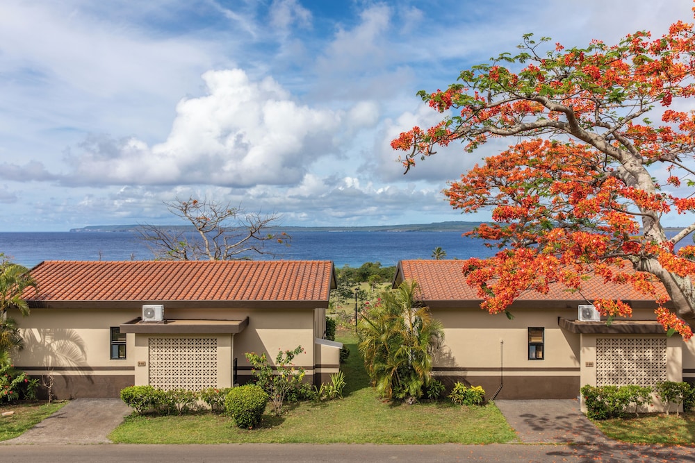 Coral Ocean Resort 49/50