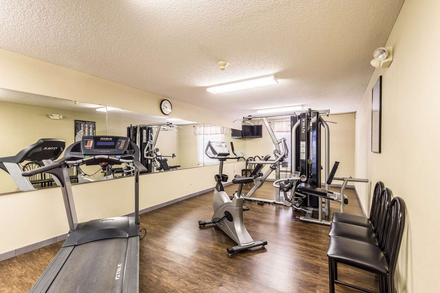 Quality Inn West Plains MO 27/42