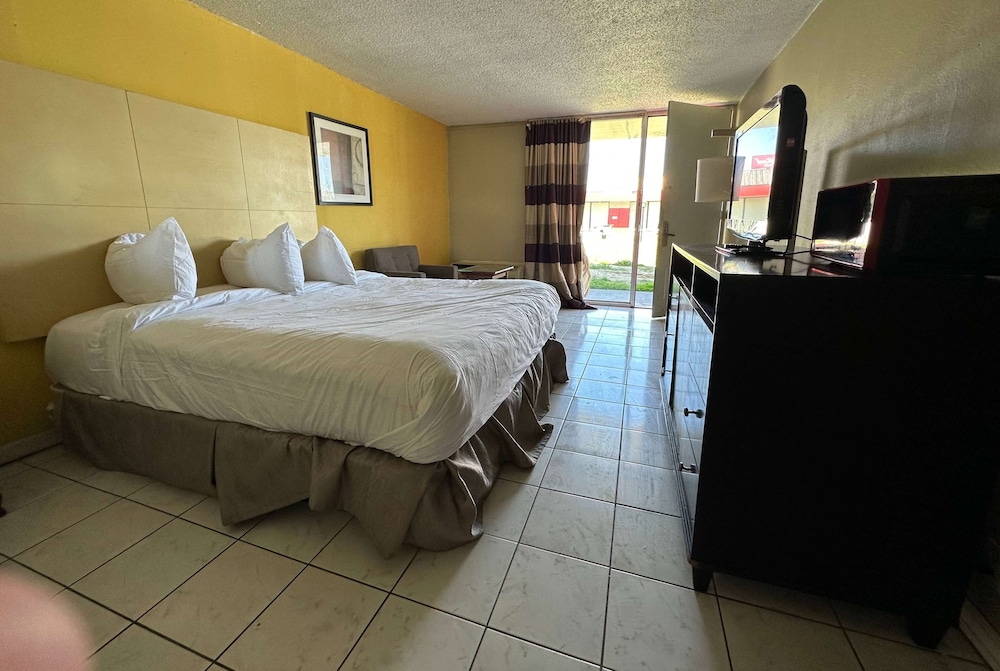 Ramada by Wyndham Lumberton NC North 38/60