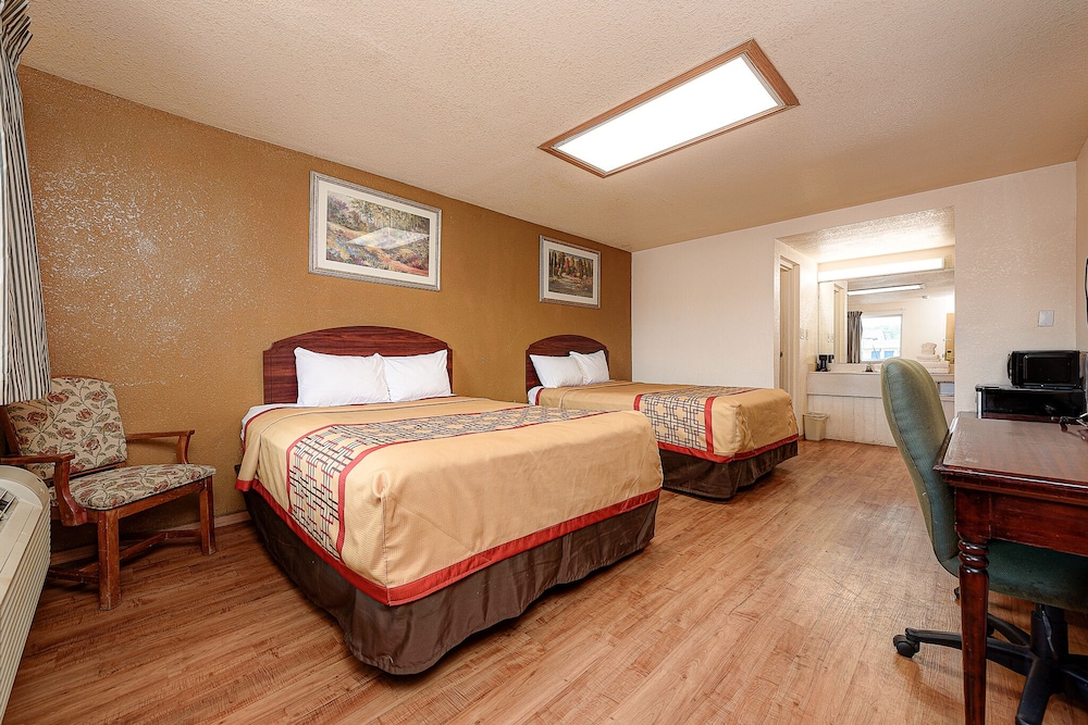 Guest Inn Rogers 19/67
