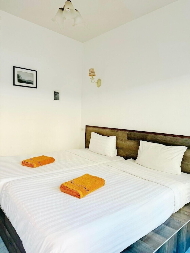 Side Walk Boutique Hotel 14/50