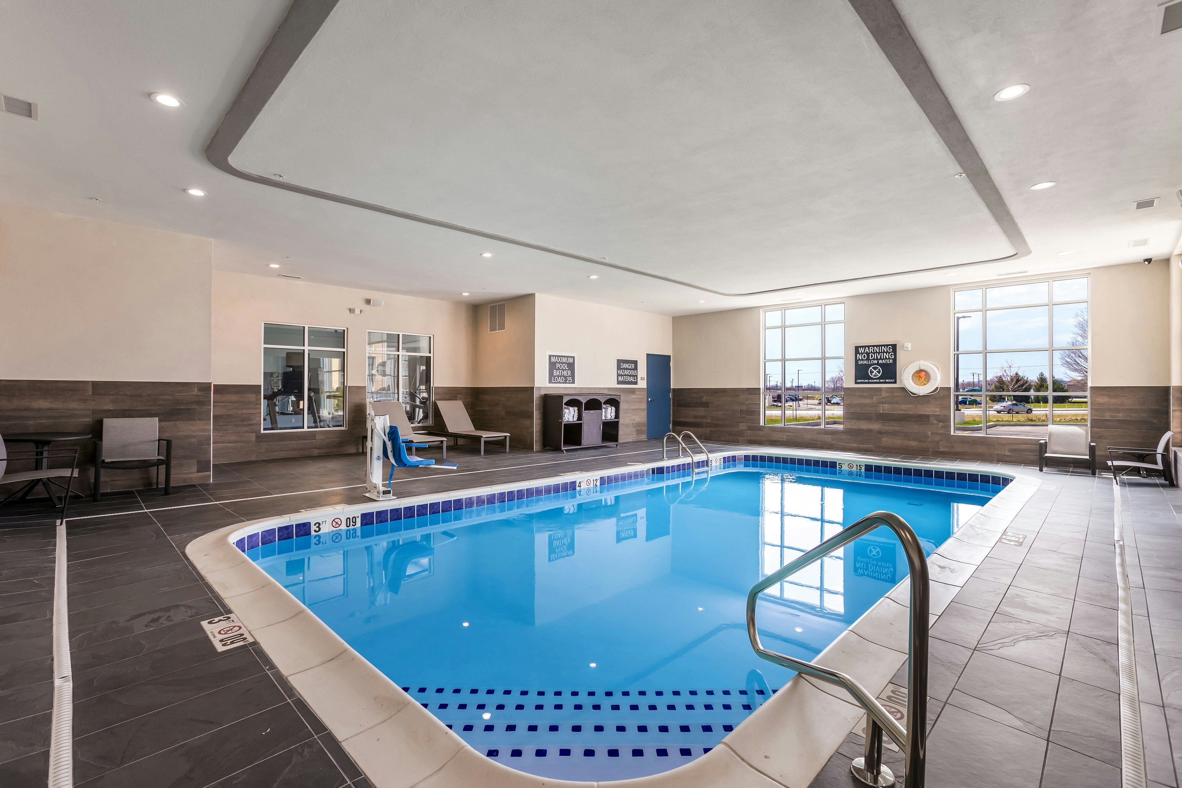 Four Points By Sheraton Elkhart 22/45