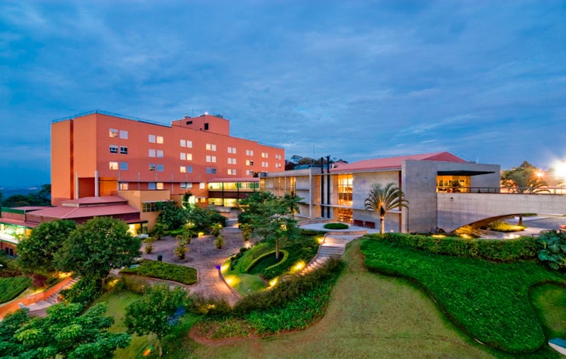 Almenat Embu das Artes, Tapestry Collection by Hilton 1/31