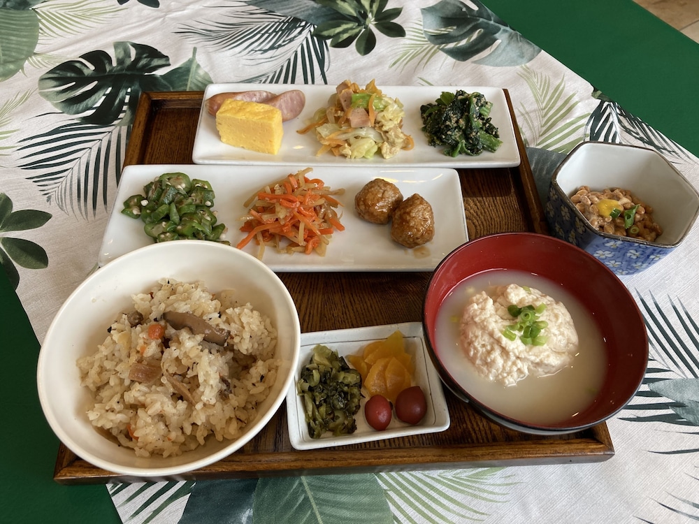 Toyoko Inn Naha Shin Toshin Omoromachi 53/58