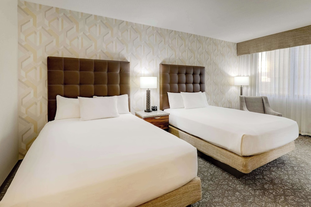 Deluxe, 2 Queen Beds