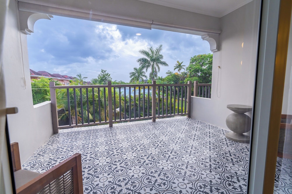 Travellers Beach Resort 34/61