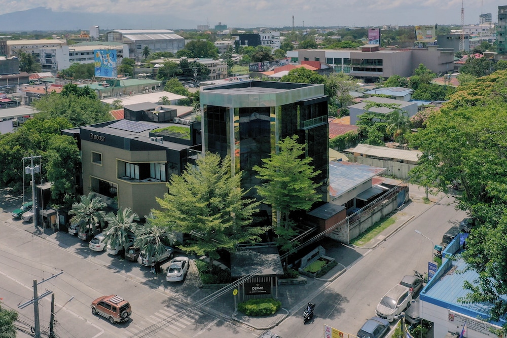 The Henry Hotel Roost Bacolod 83/93