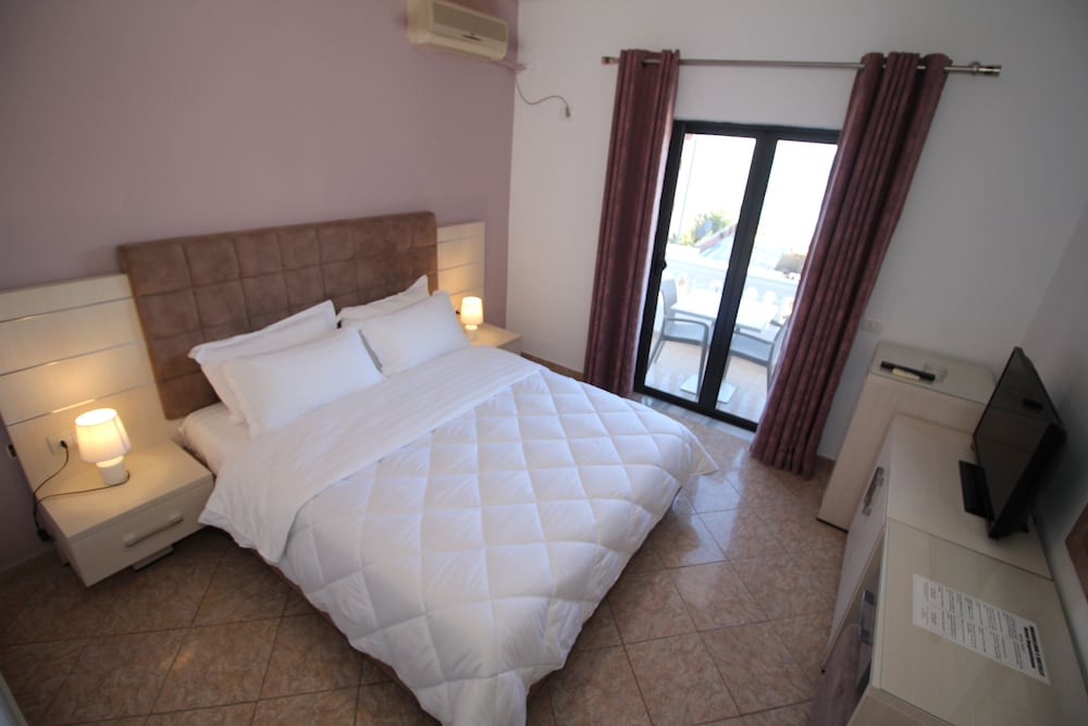 Hotel Julia 7/33