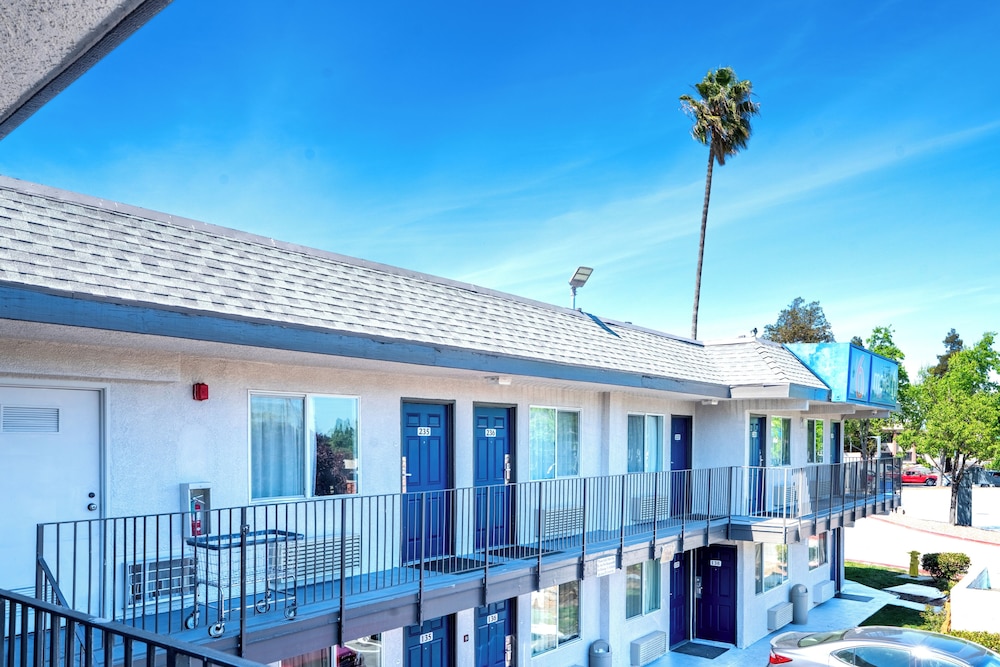 Motel6 Pleasanton, CA in PLEASANTON - CA