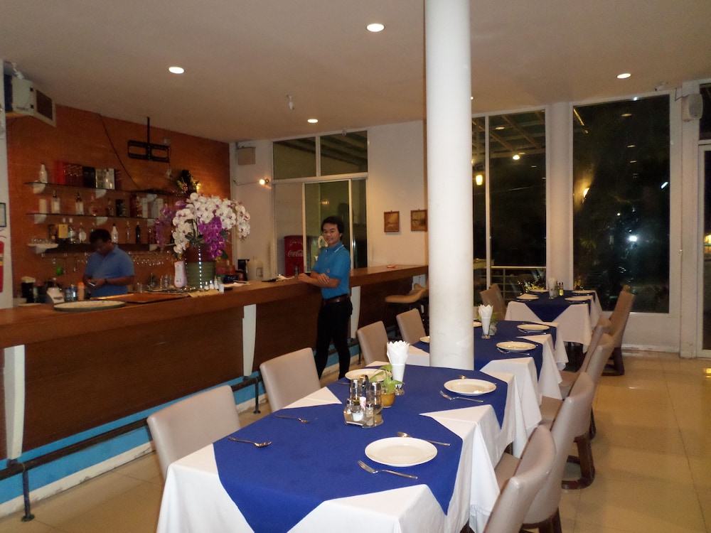 Nautical Inn 42/61