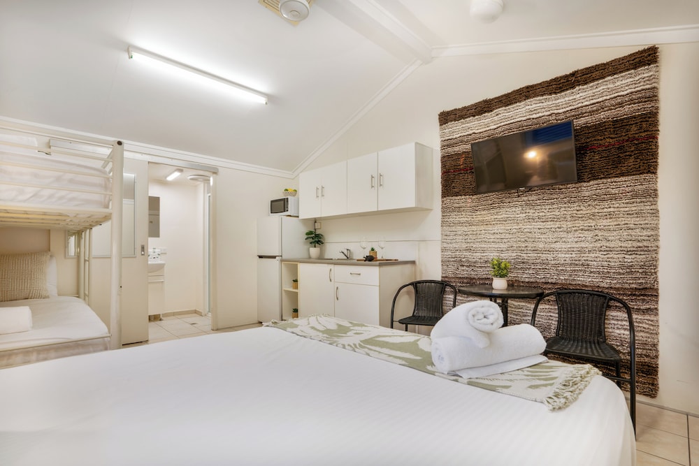 Tasman Holiday Parks - Torquay Palms 5/50