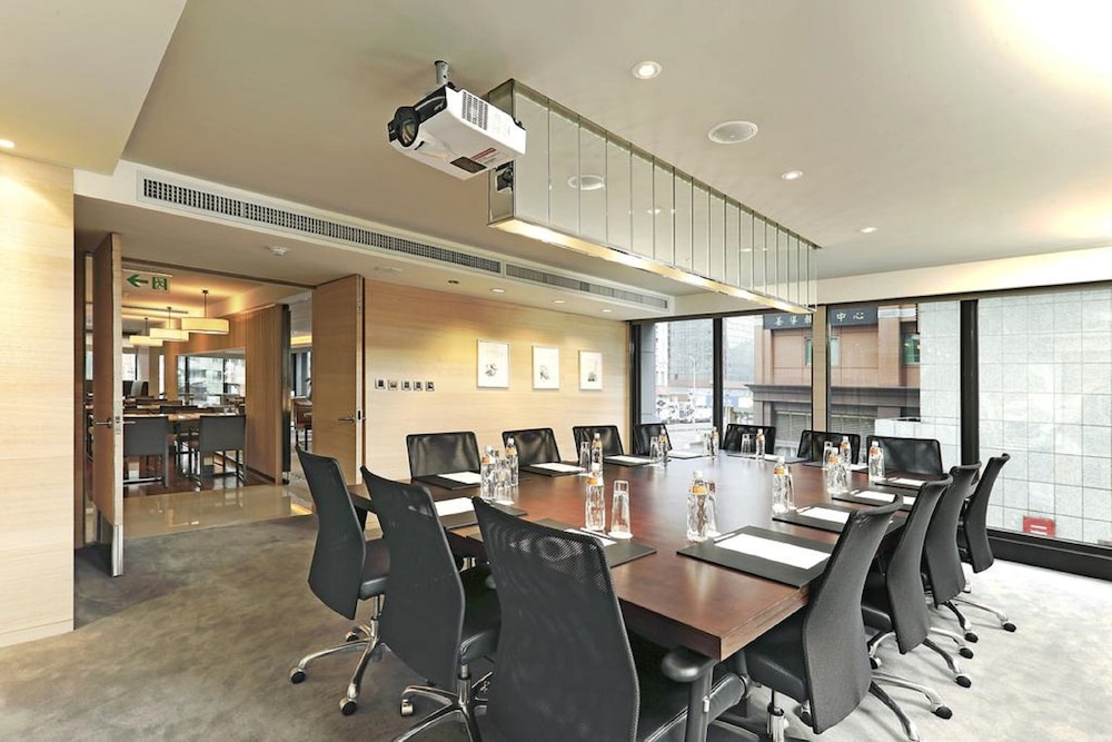 Hotel Cozzi Zhongxiao 44/46
