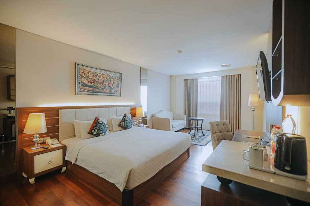 Executive, King Bed