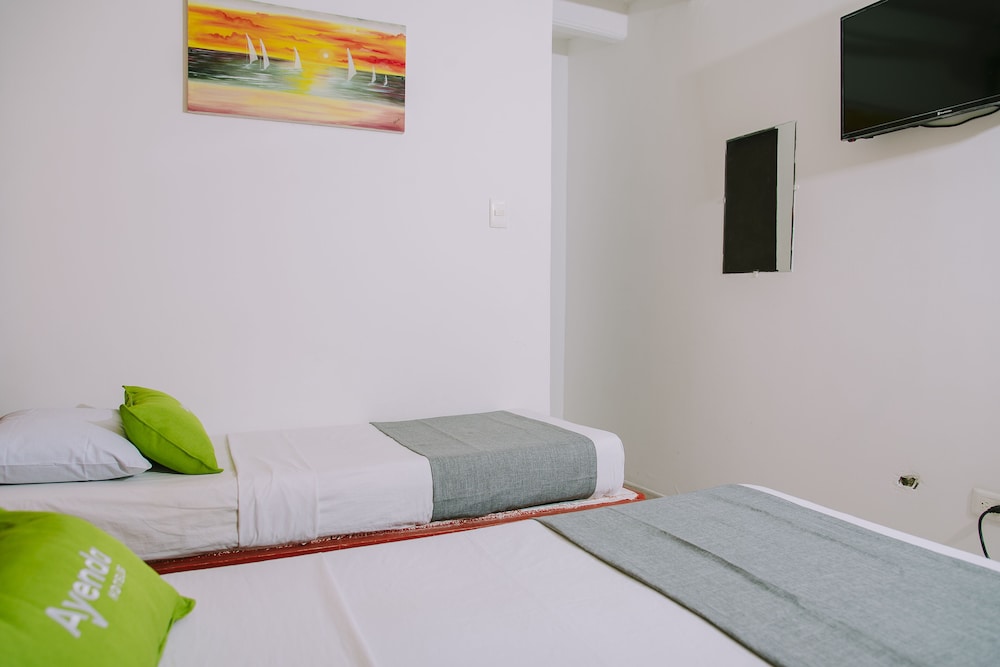 ECONOMY, TWIN BEDS