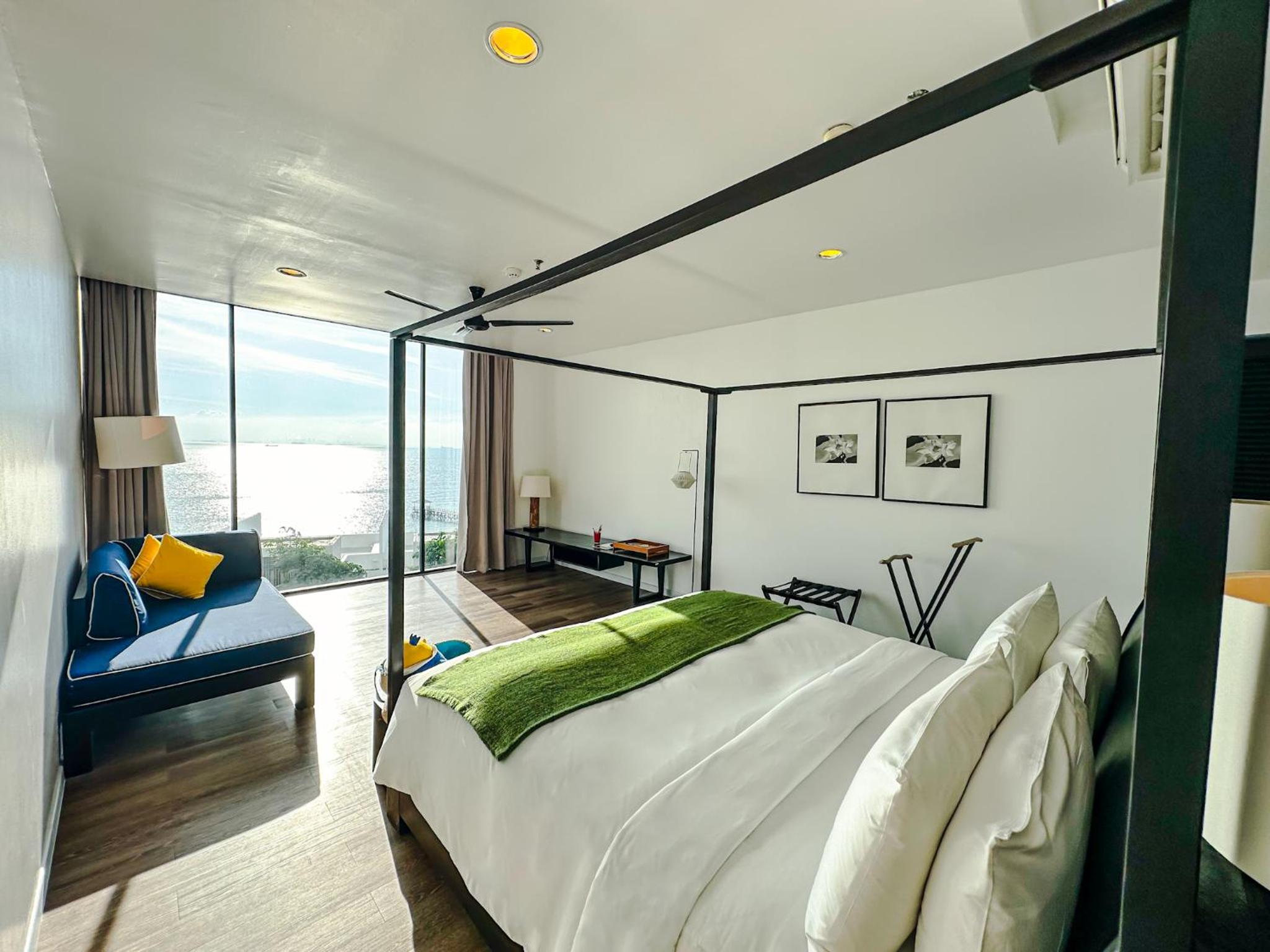 2 Bedrooms, Hilltop, Deluxe, Villa, King and Twin Beds