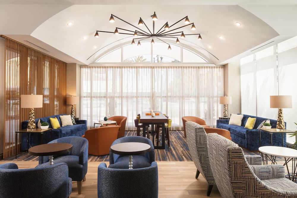 Springhill Suites New Orleans Downtown Canal Street 35/52