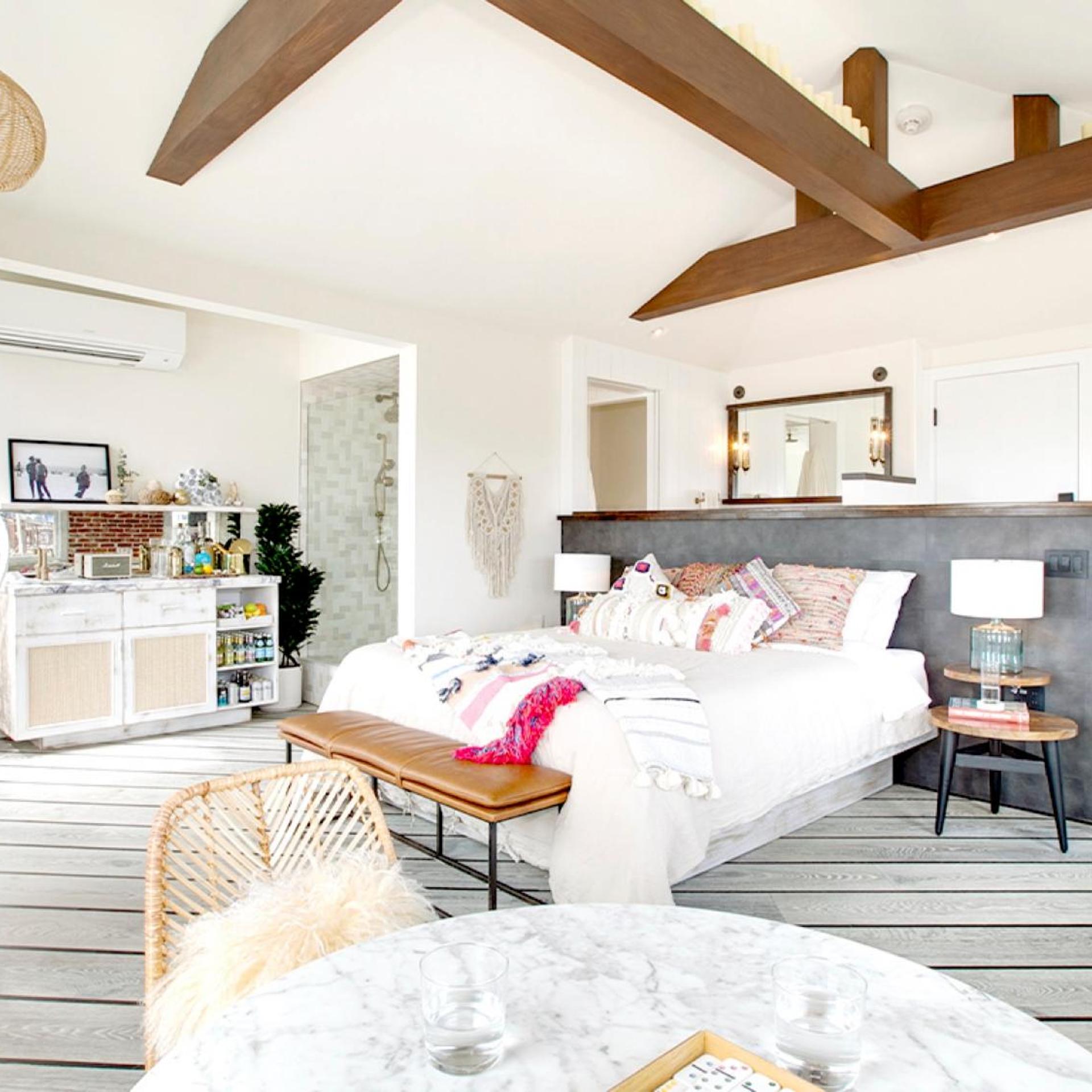 Bungalow, Ocean Front