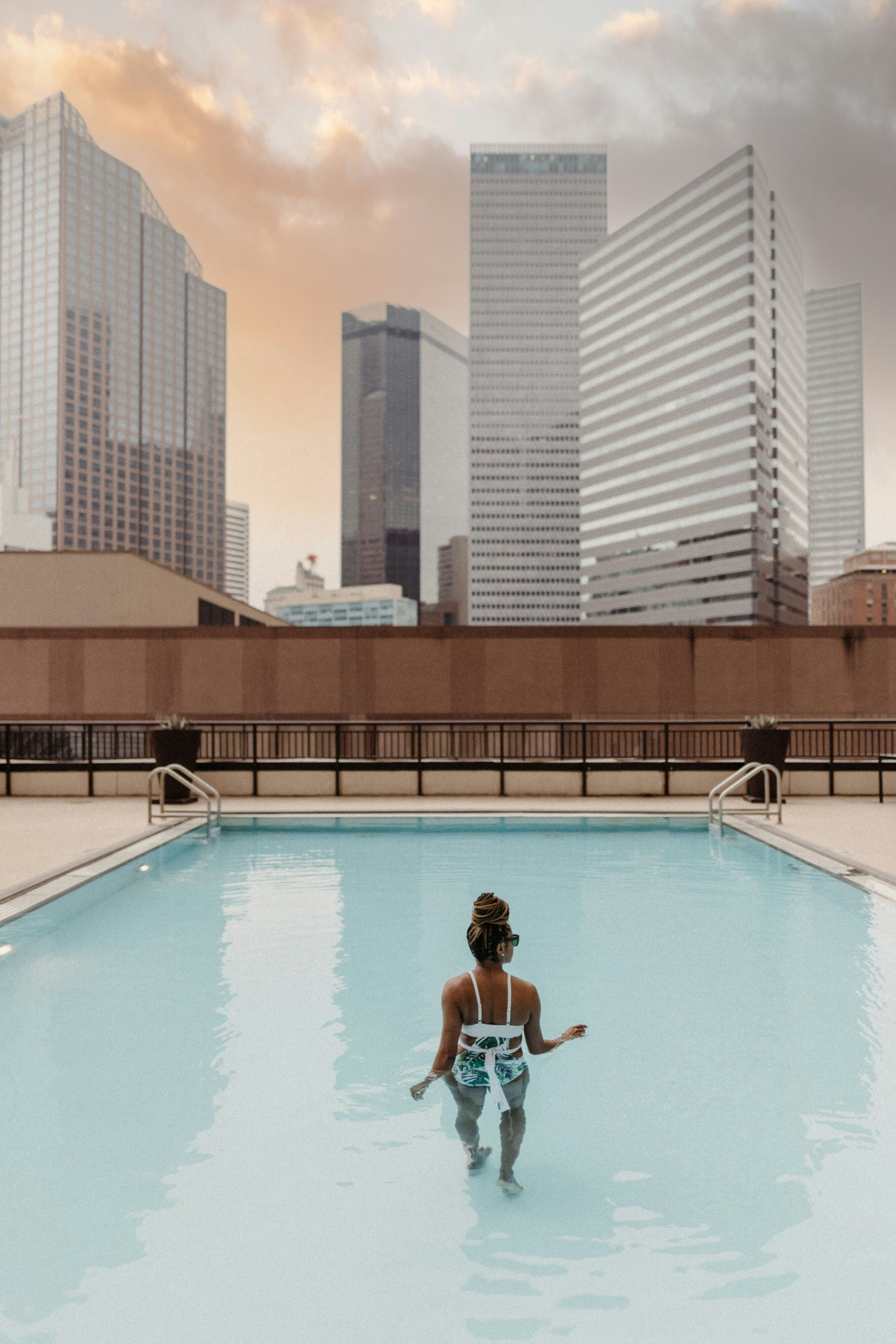 Sheraton Dallas Hotel 70/70