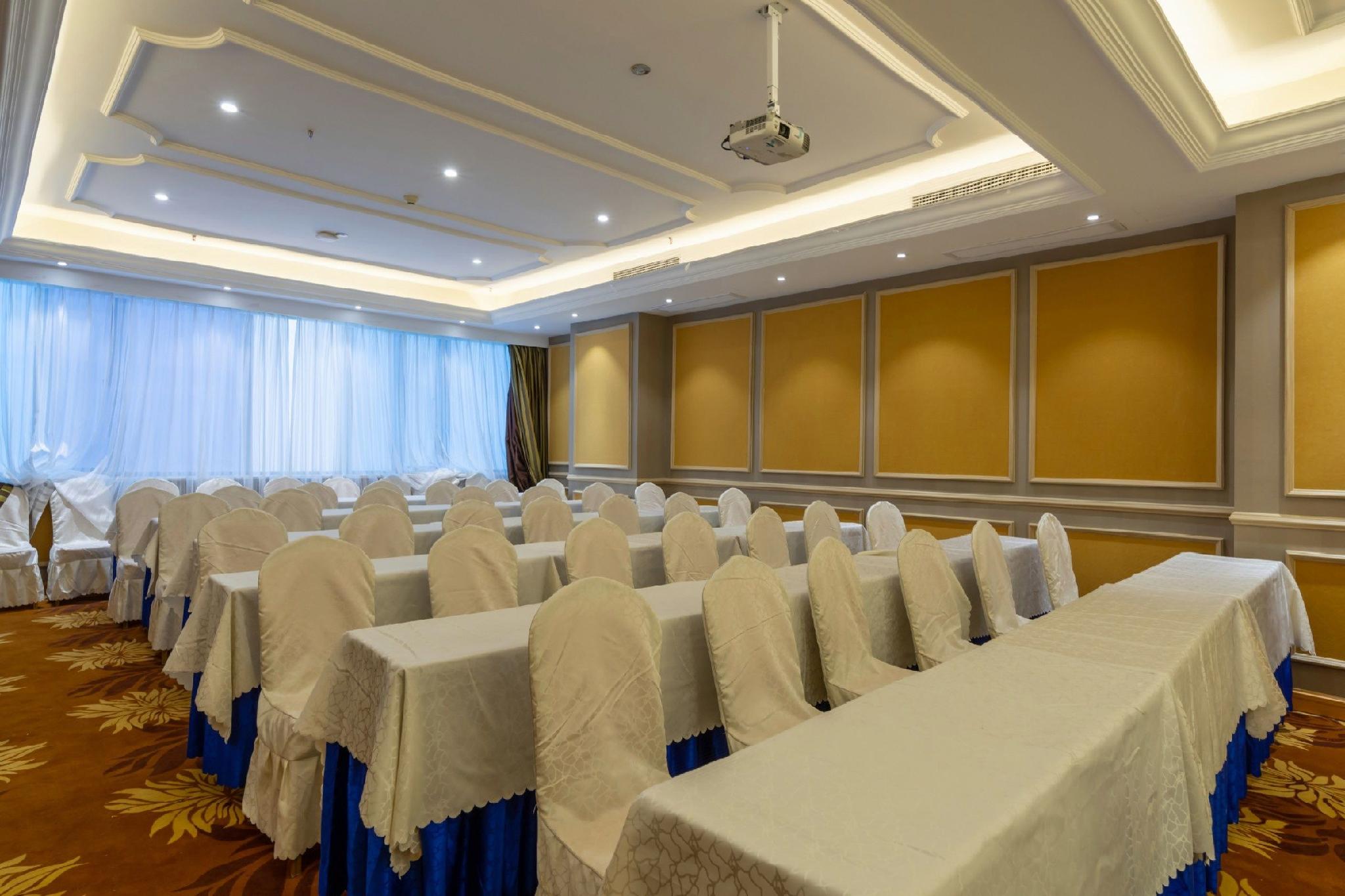 Vienna Hotel (Suzhou Shengze International Trade Center) 24/29