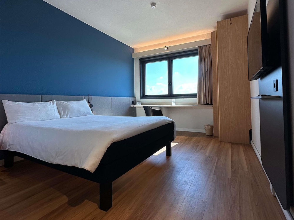 Ibis Roma Fiera 10/50