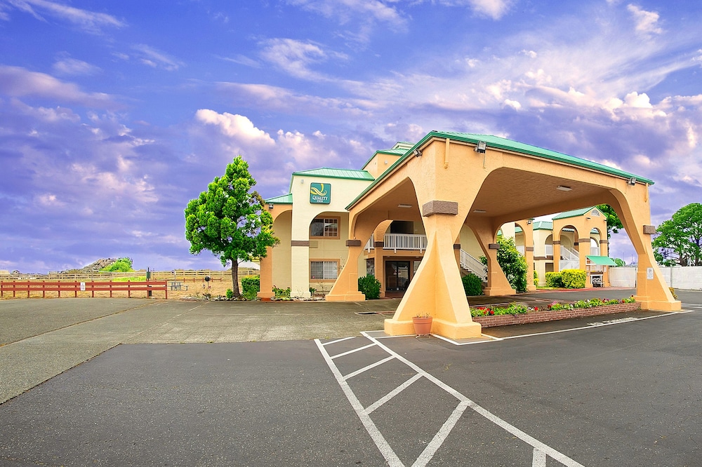 Quality Inn & Suites Crescent City Redwood Coast 42/52