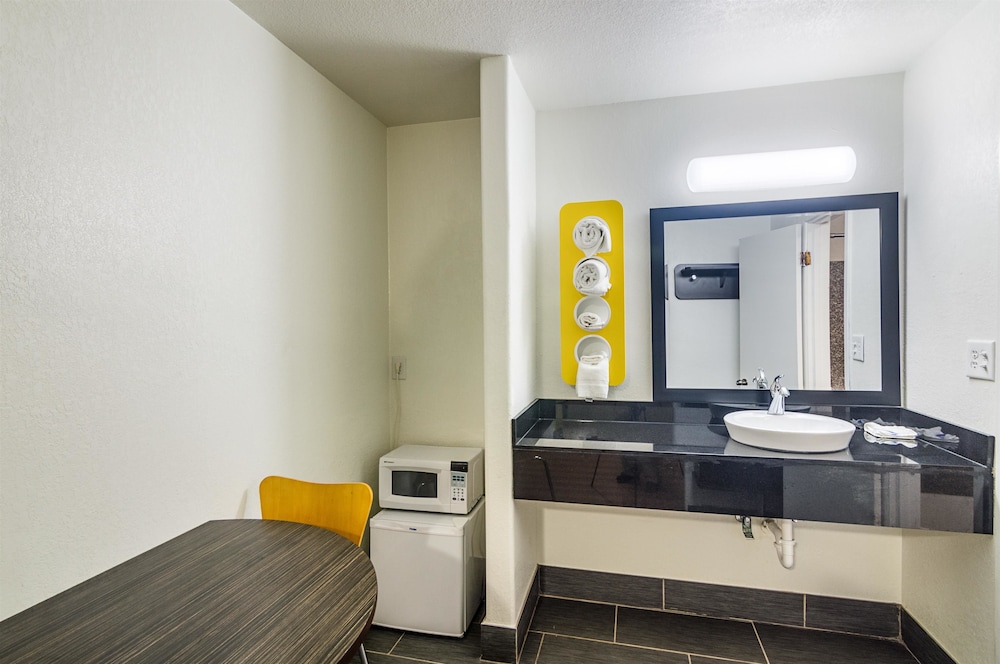Motel6 Childress, TX 47/48