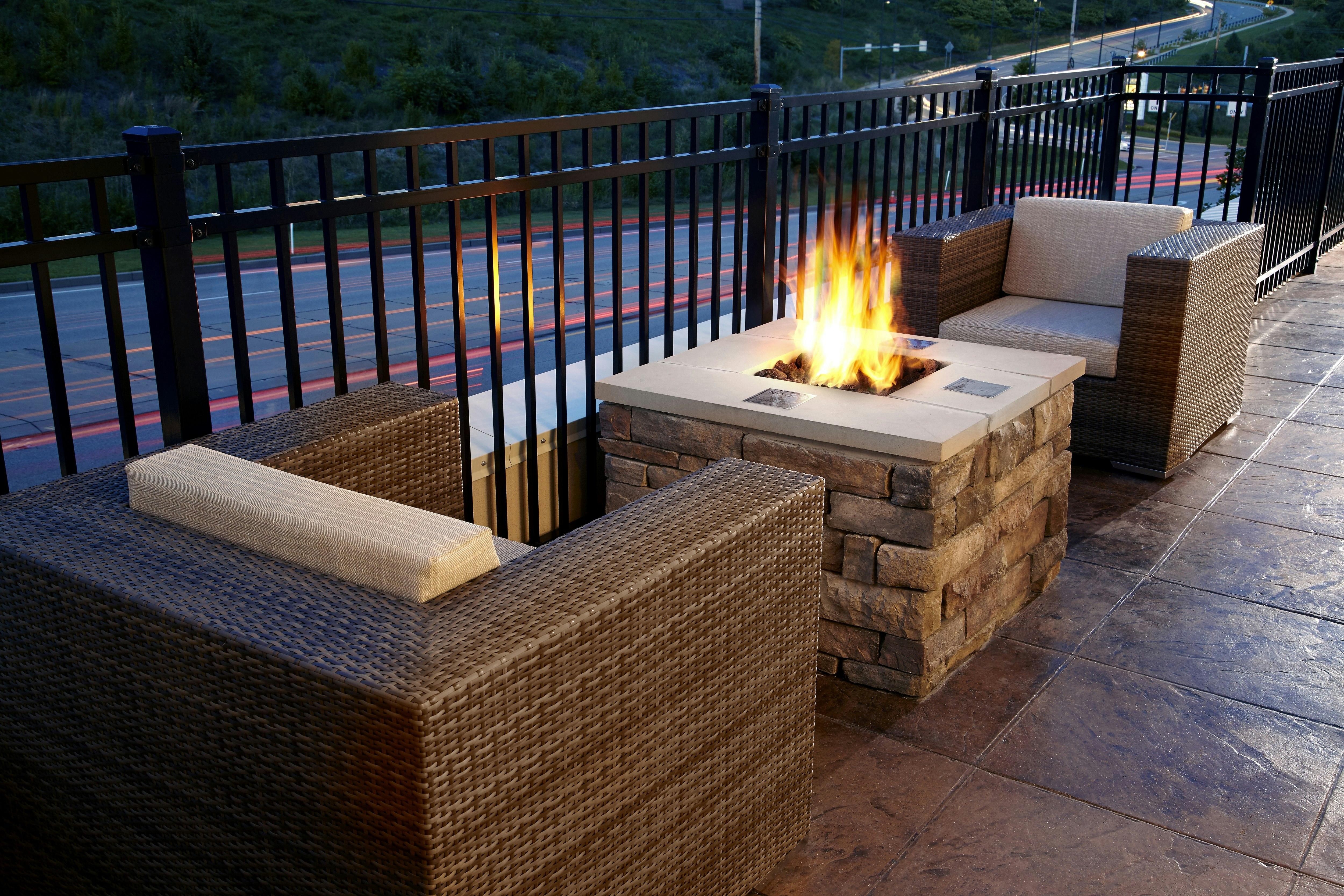Hampton Inn Suites Pittsburgh Airport South Settlers Ridge 39/60