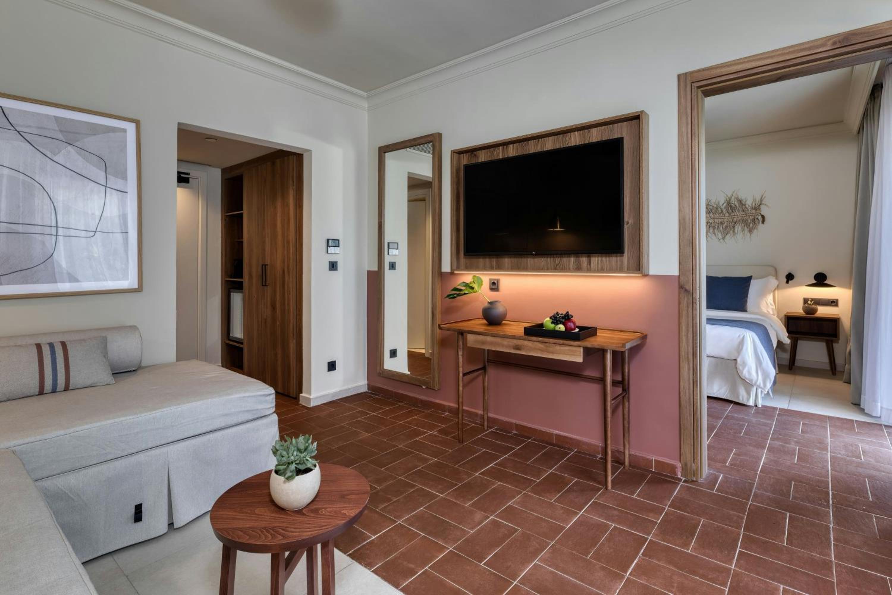 SAPPHIRE NEST, GRAND