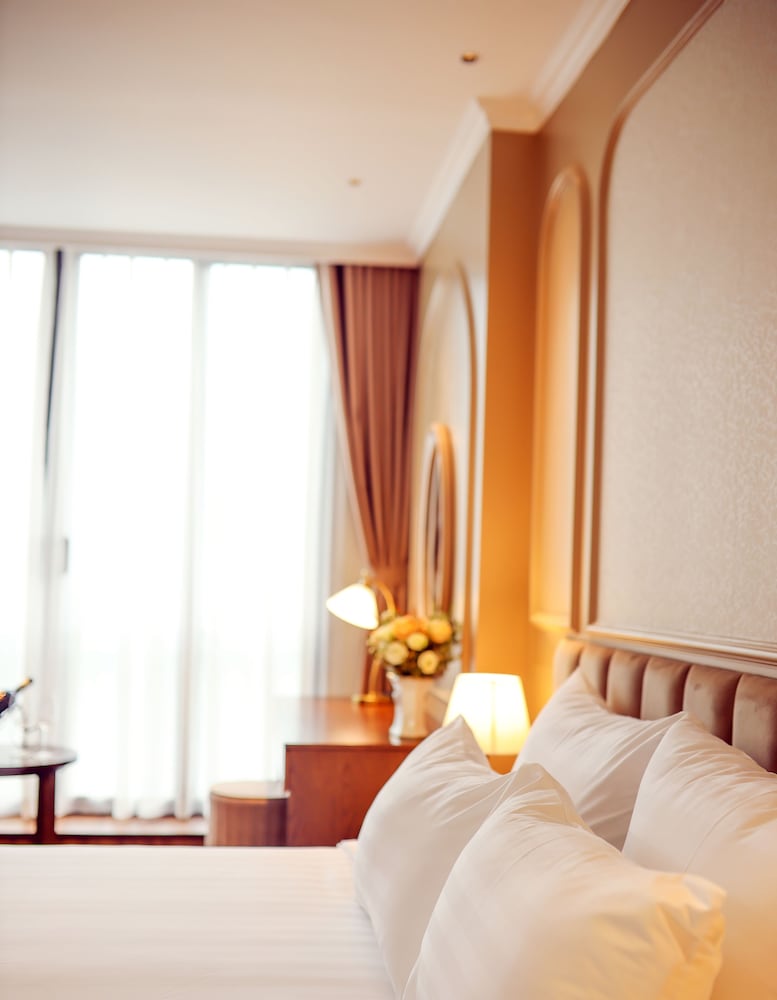 L Amant de Hanoi Hotel 9/42