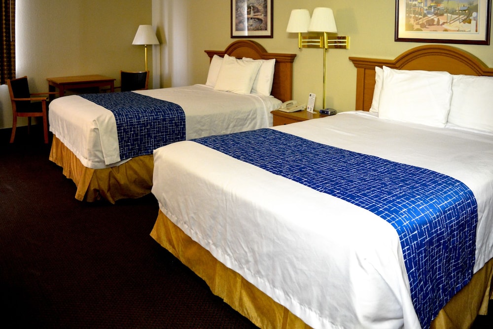 Travelodge By Wyndham St Louis 13/19