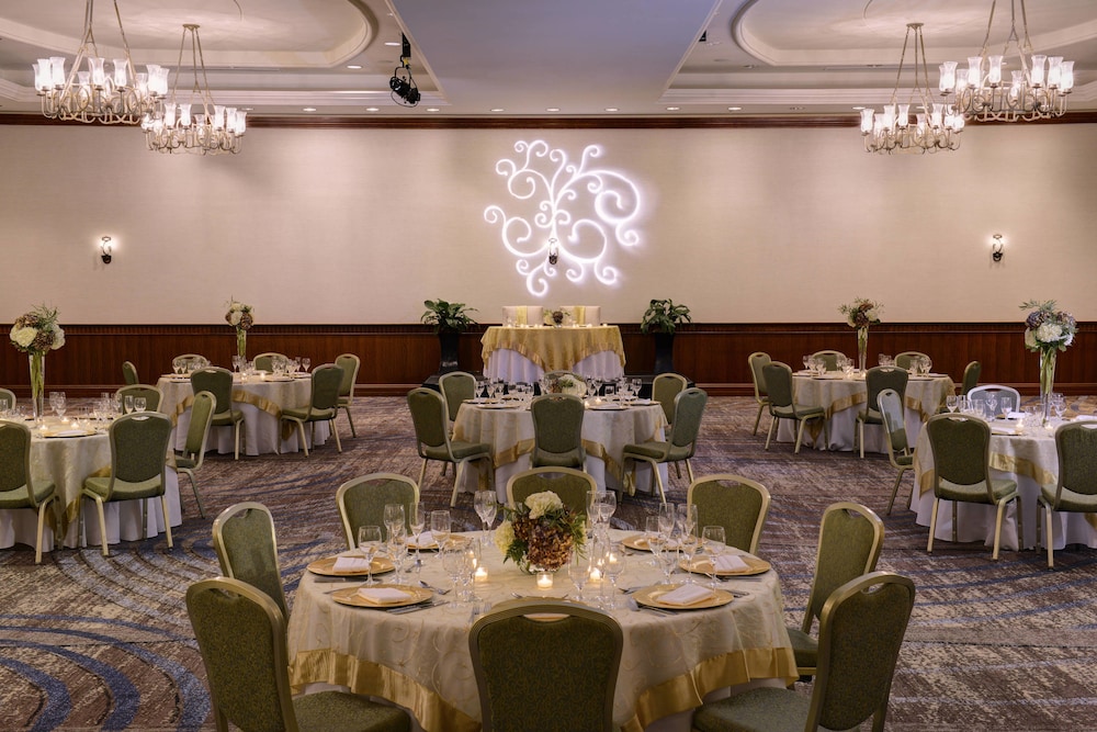 Newport News Marriott at City Center 47/62