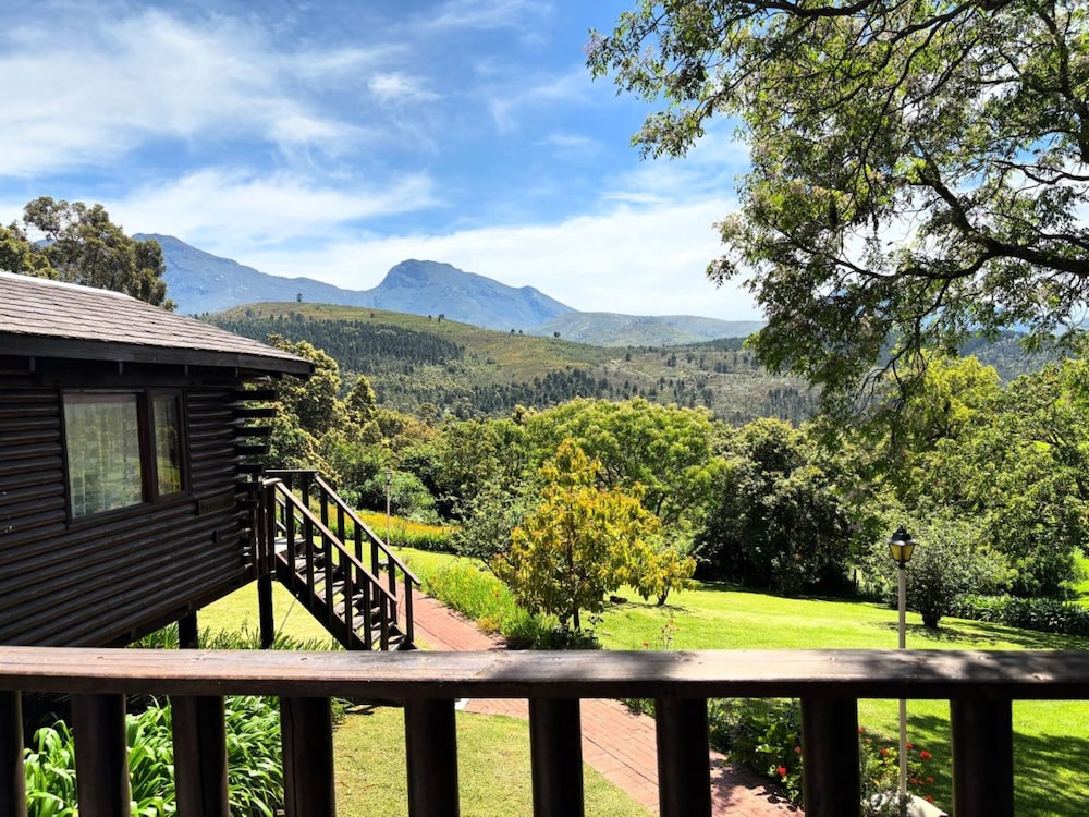 Eight Bells Mountain Inn 40/50