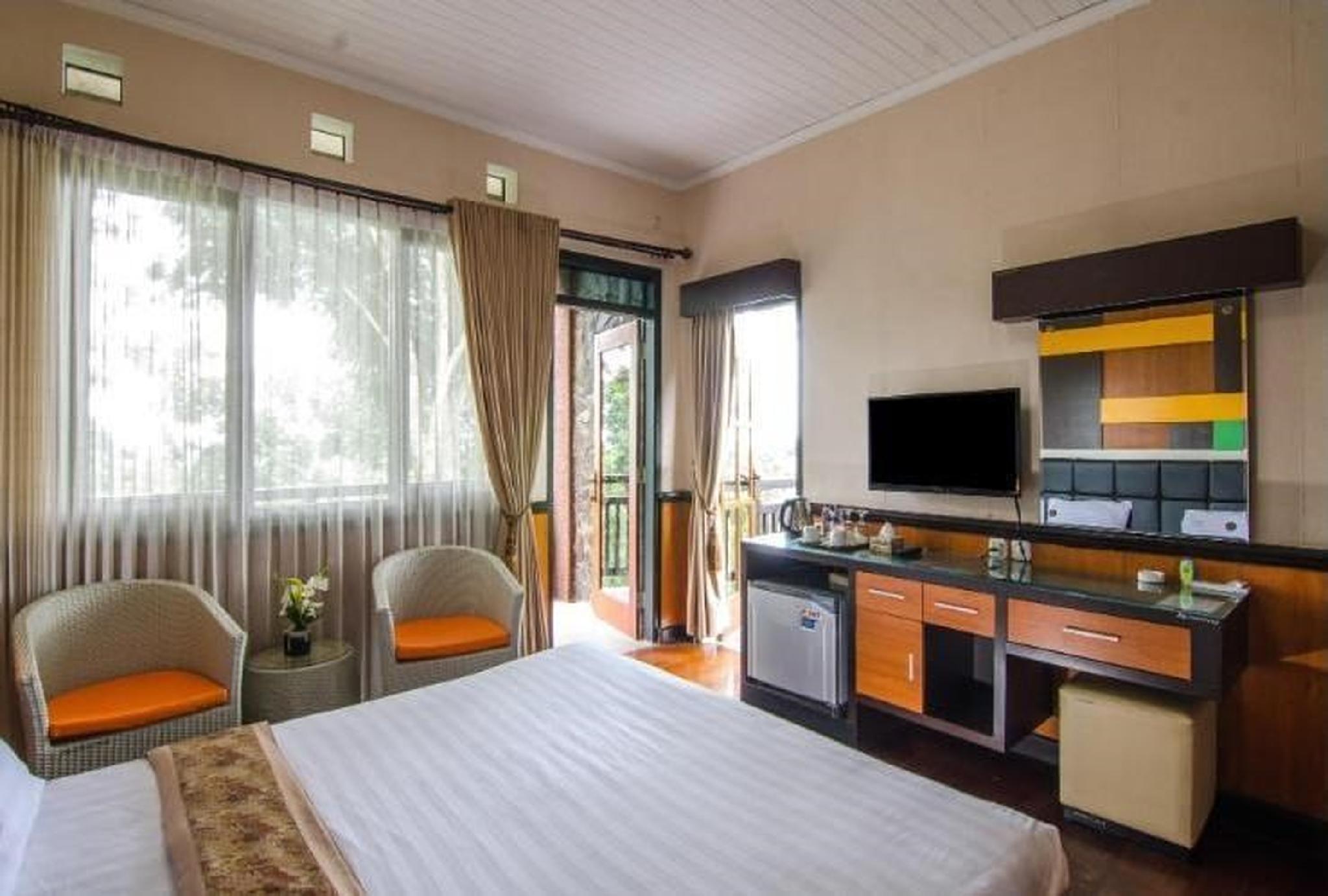 Rollaas Hotel and Resort 11/29