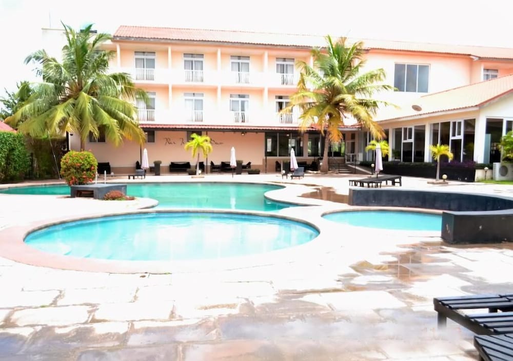 The Aknac Hotel 4/50