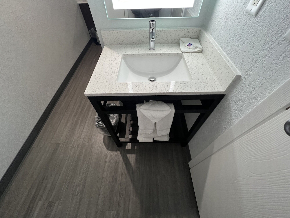 Motel6 Altoona, IA - Des Moines East 37/39