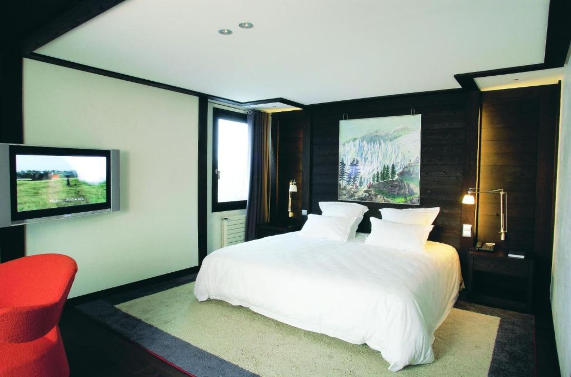 DELUXE, DOUBLE BED