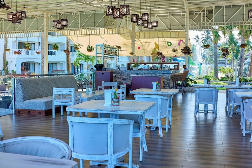 PRIDEINN PARADISE BEACH HOTEL AND SPA 58/79