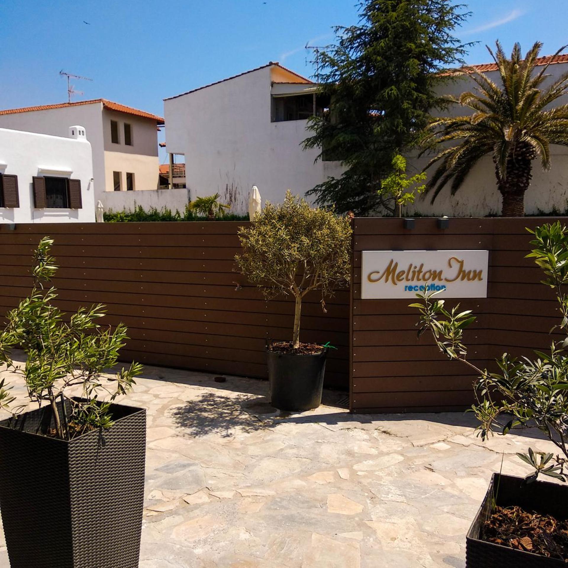 Meliton Inn Hotel & Suites 52/57